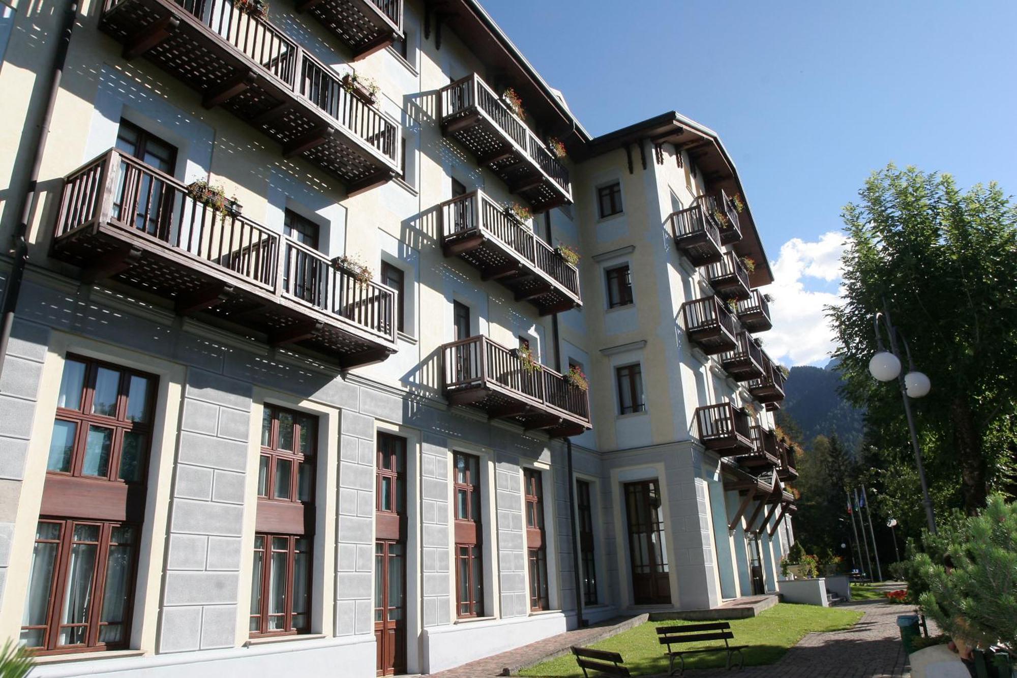 Palace Pontedilegno * Ponte Di Legno